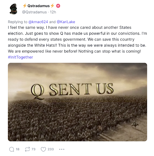 Trump e la sua piattaforma Truth Social promuovono attivamente QAnon