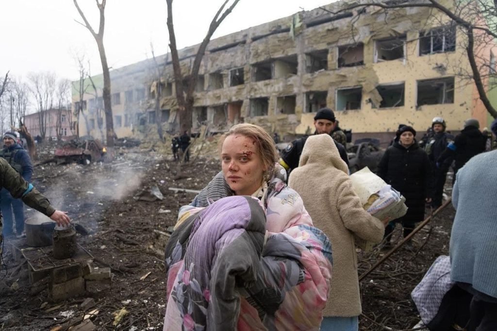Marianna, la donna incinta di Mariupol nelle mani della propaganda russa